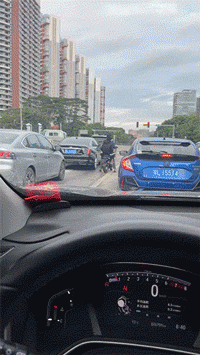 被迫于寒风中蹦迪~