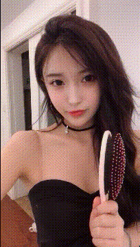 拿起梳子就控制不住自己