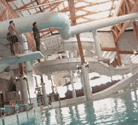 大姐，你这不是跳水，你这是在练习自杀